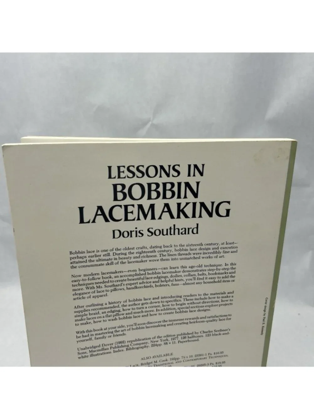 Lessons in Bobbin Lacemaking (【按需印刷】) Paperback - Picture 3 of 4